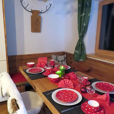 Almnest - Holiday home *