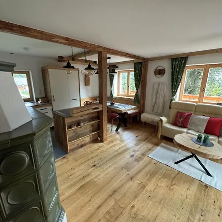 Almnest - Holiday home *